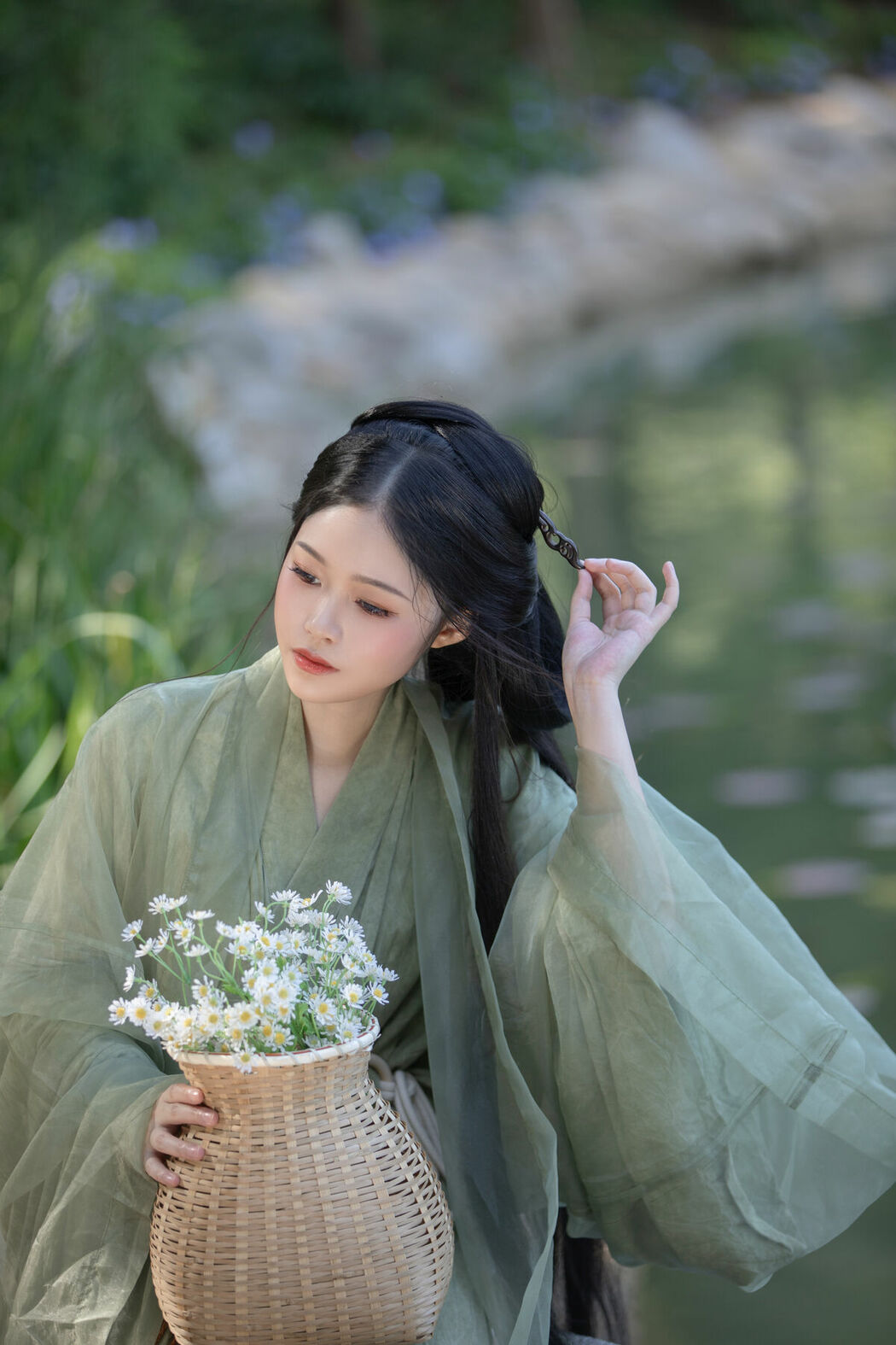 YiTuYu艺图语 Vol.8832 Yi Ming (36P)