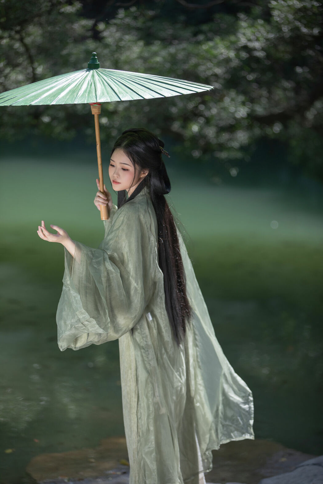 YiTuYu艺图语 Vol.8832 Yi Ming (36P)