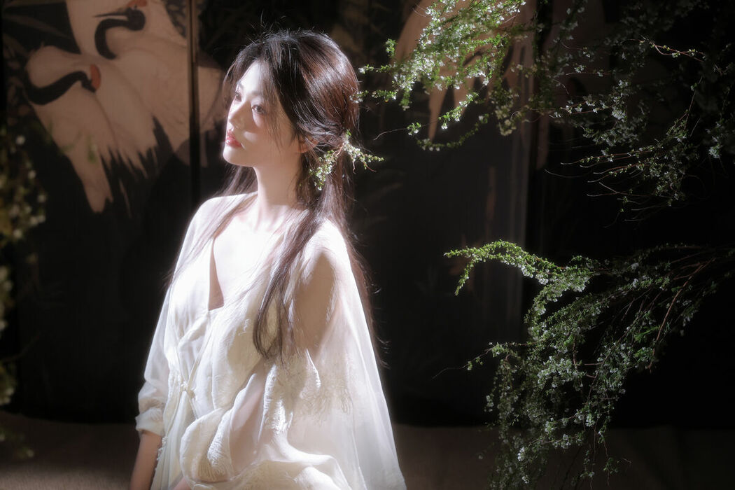 YiTuYu艺图语 Vol.8827 Jia Yi (15P)