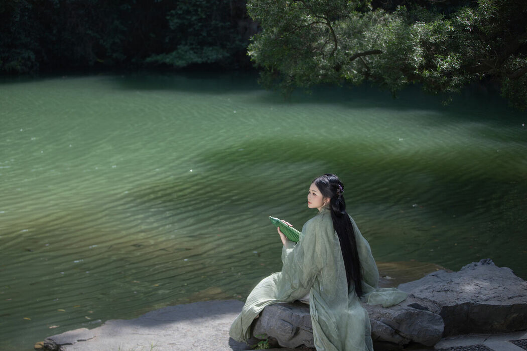 YiTuYu艺图语 Vol.8832 Yi Ming (36P)