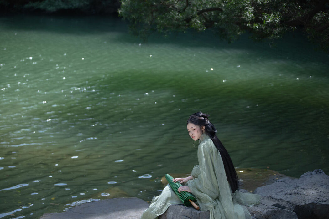 YiTuYu艺图语 Vol.8832 Yi Ming (36P)