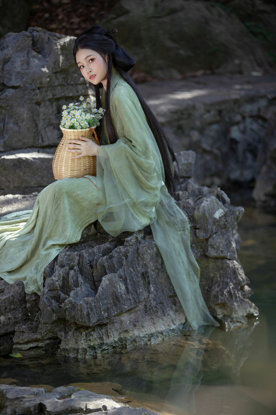 YiTuYu艺图语 Vol.8832 Yi Ming (36P)