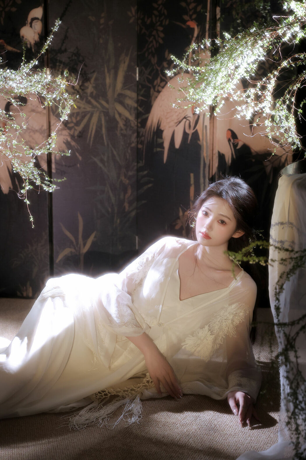 YiTuYu艺图语 Vol.8827 Jia Yi (15P)