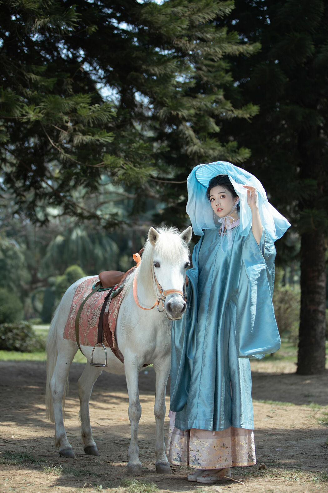 YiTuYu艺图语 Vol.8831 Zhi Zhi Qi (30P)