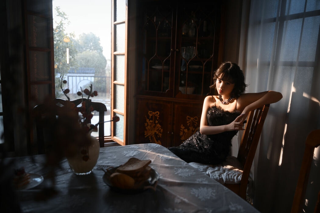 YiTuYu艺图语 Vol.8835 Yi Ming (28P)