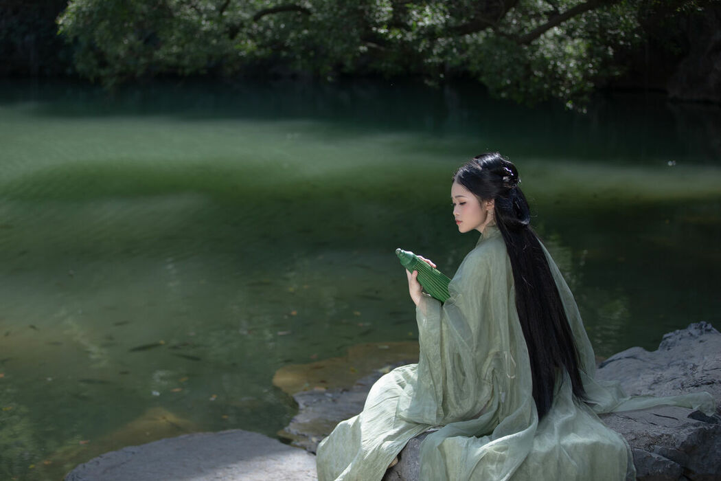 YiTuYu艺图语 Vol.8832 Yi Ming (36P)