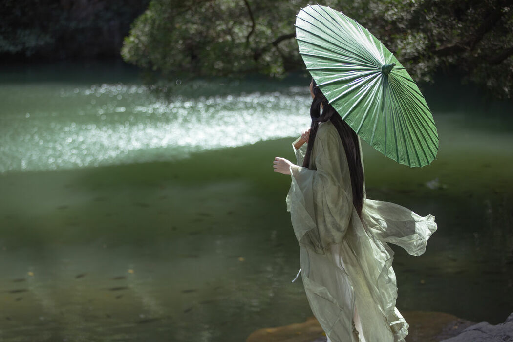 YiTuYu艺图语 Vol.8832 Yi Ming (36P)