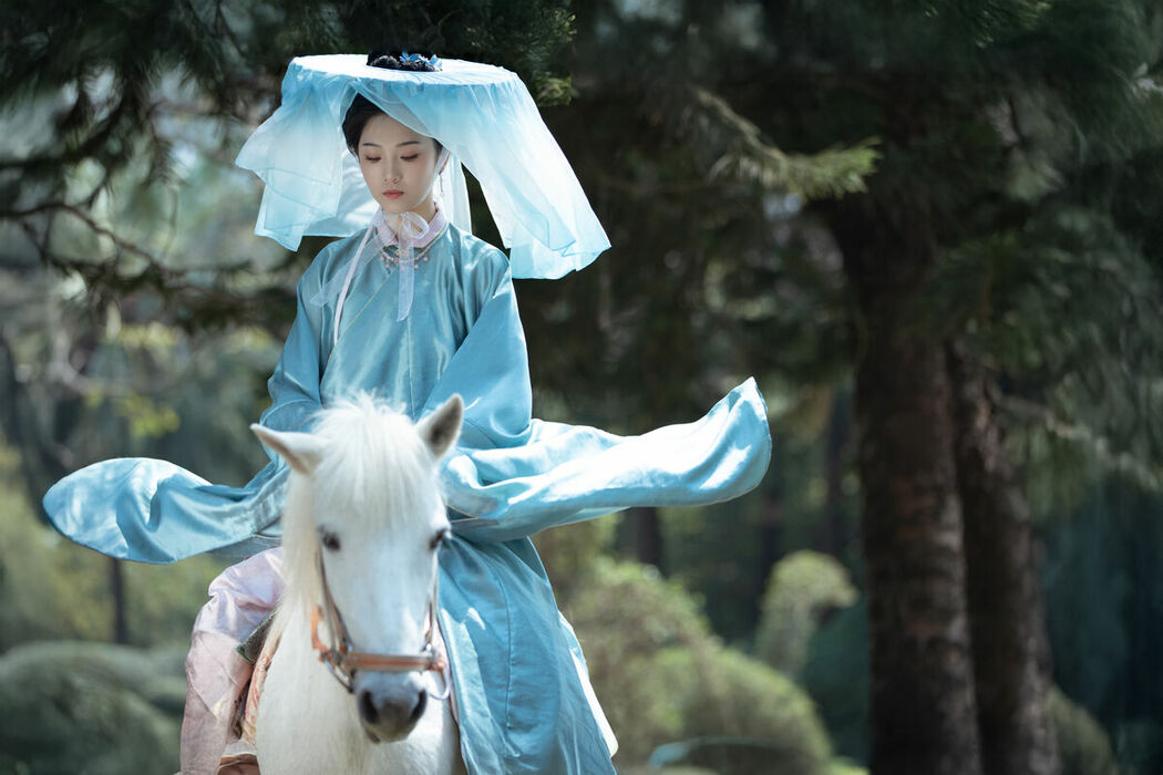 YiTuYu艺图语 Vol.8831 Zhi Zhi Qi (30P)