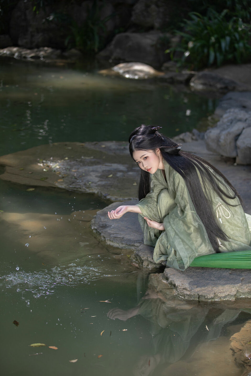 YiTuYu艺图语 Vol.8832 Yi Ming (36P)