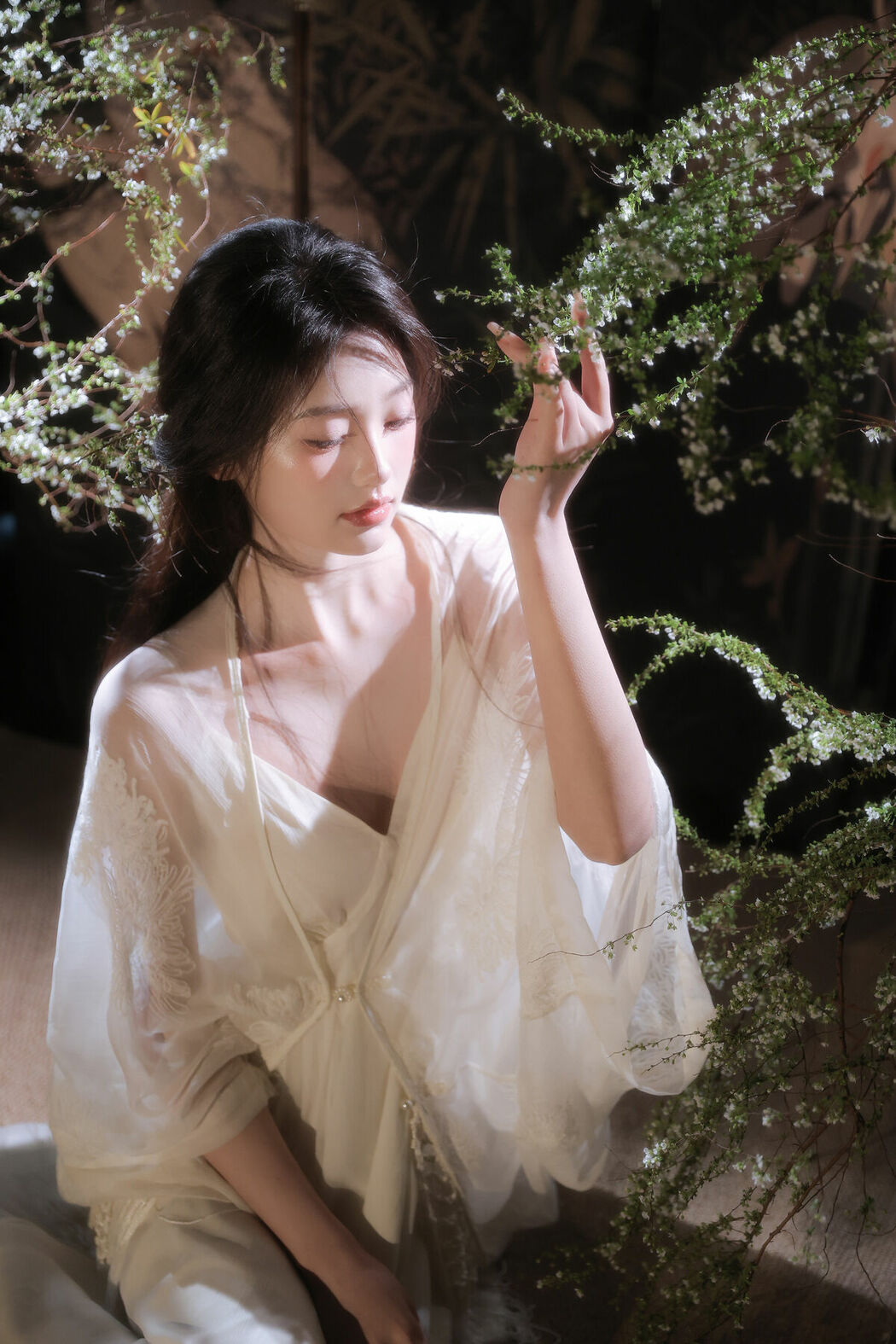 YiTuYu艺图语 Vol.8827 Jia Yi (15P)