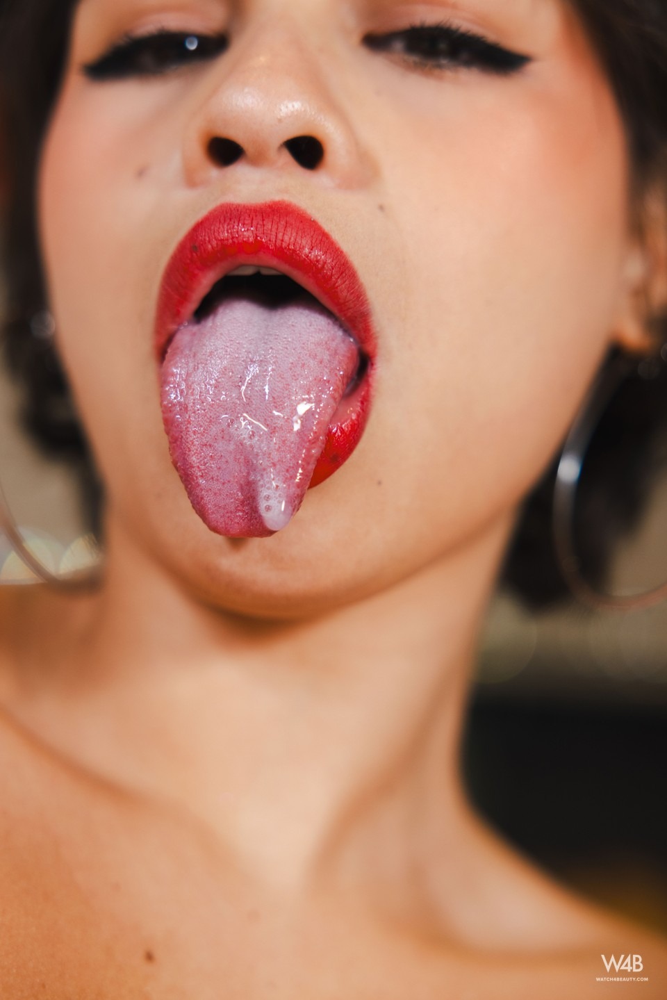 Lilith Baph With Close-ups Of Her Masturbation