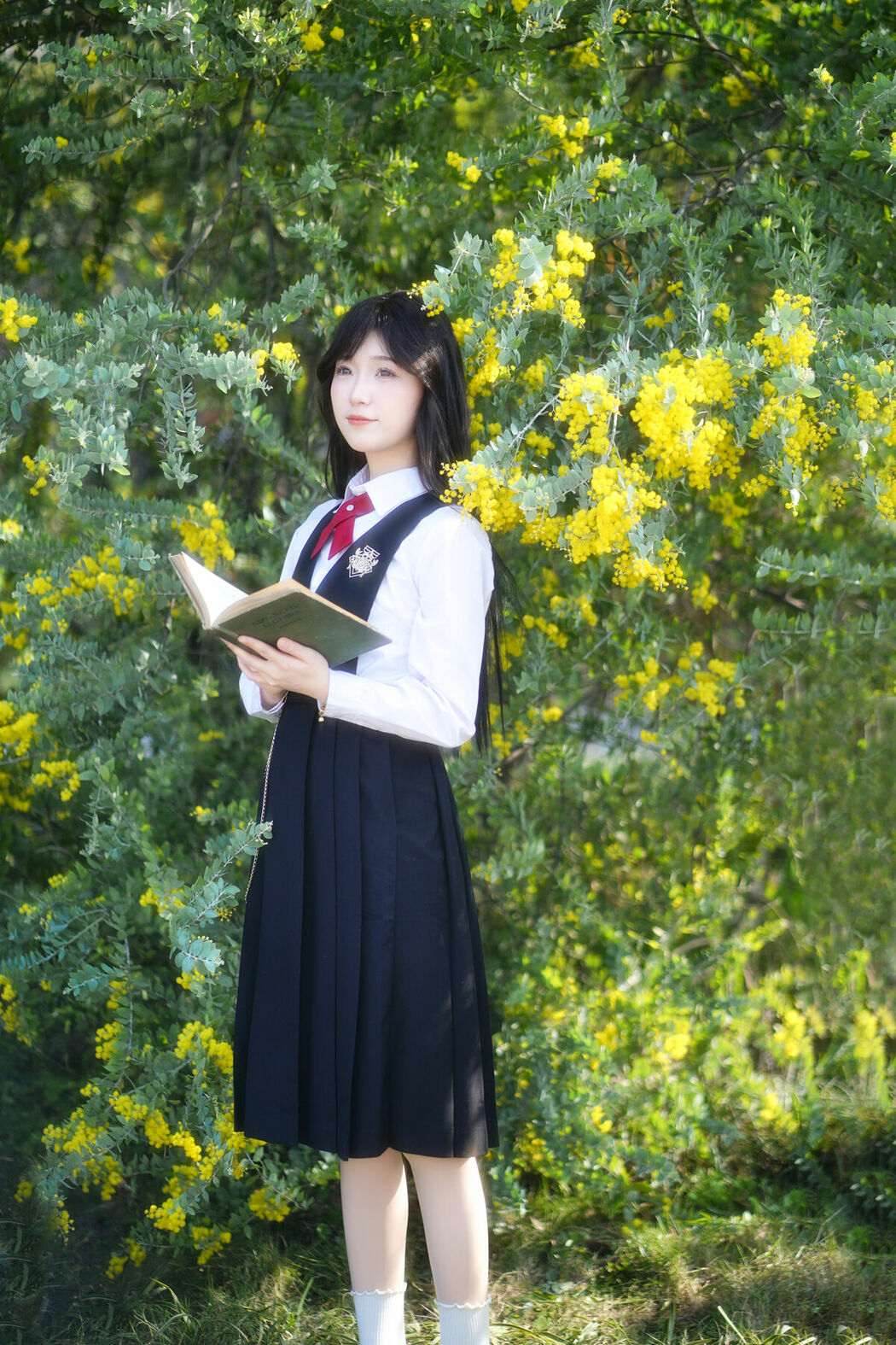 YiTuYu艺图语 Vol.8847 Zi Yu He Dian Tian De Ya (15P)