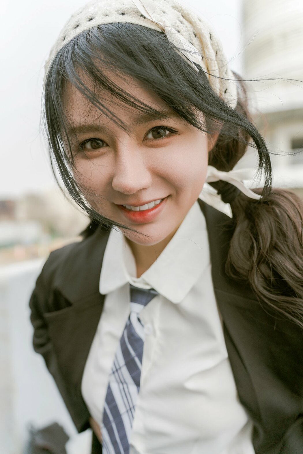 YiTuYu艺图语 Vol.8841 Yuan Yuan Cheng (33P) Cover Photo