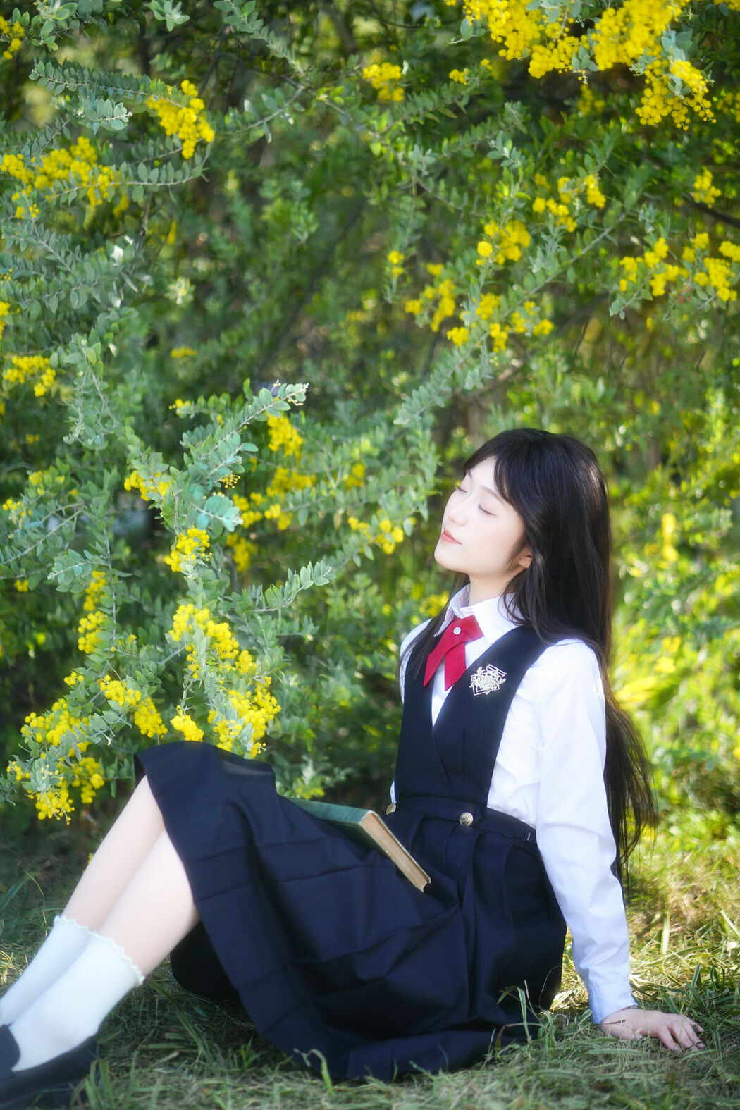 YiTuYu艺图语 Vol.8847 Zi Yu He Dian Tian De Ya (15P)