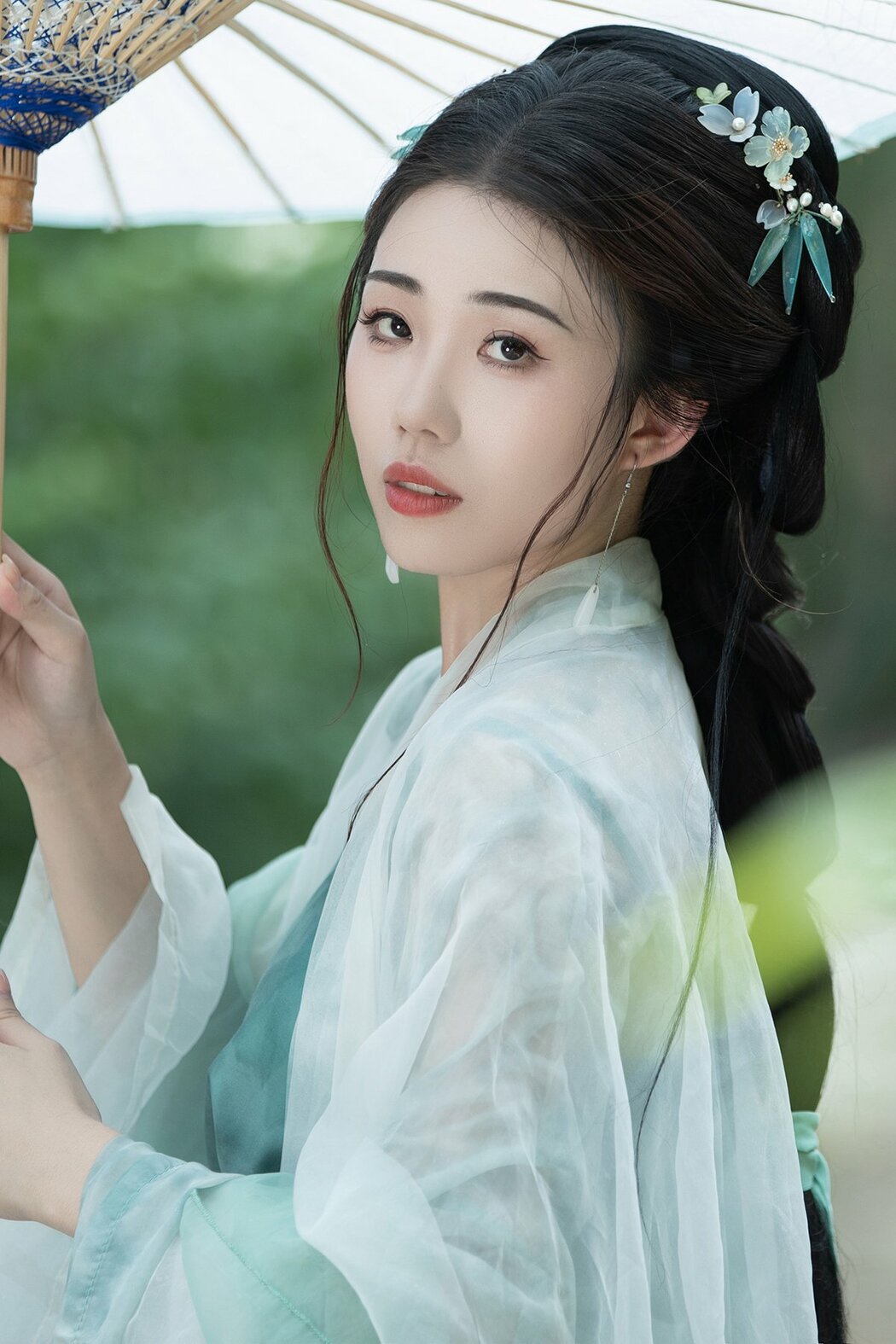 YiTuYu艺图语 Vol.8840 Ku Ku (23P) Cover Photo