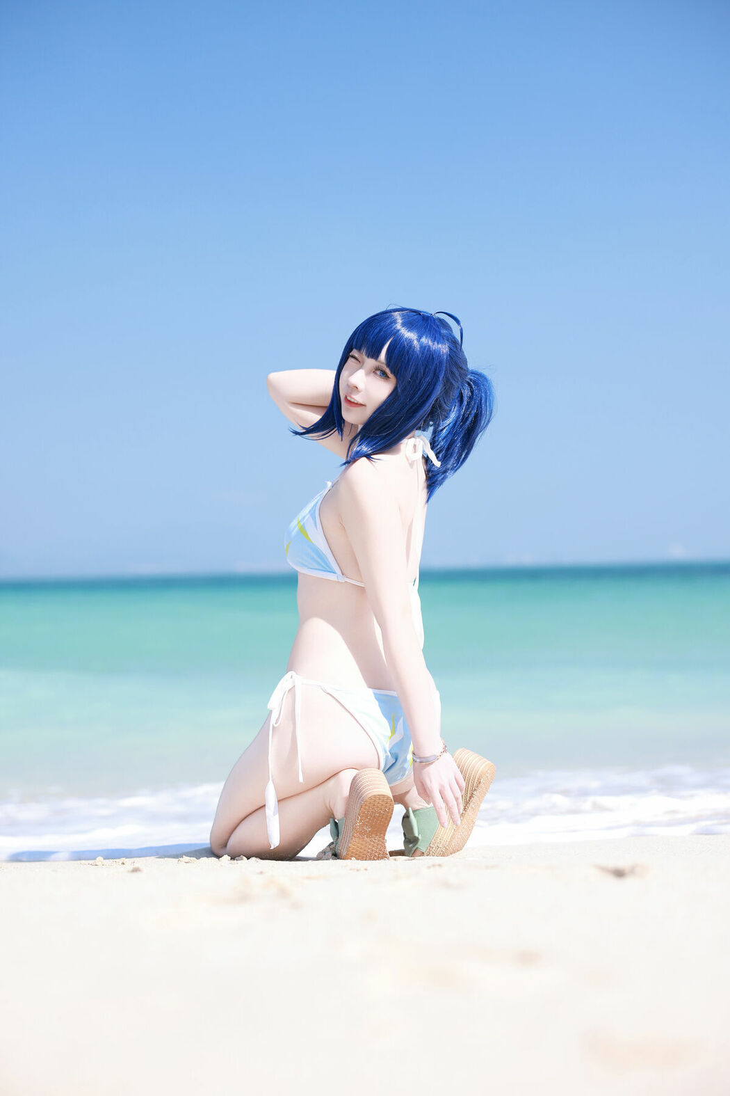 Coser@G44不会受伤 – 八奈见杏菜 泳装 (30P)