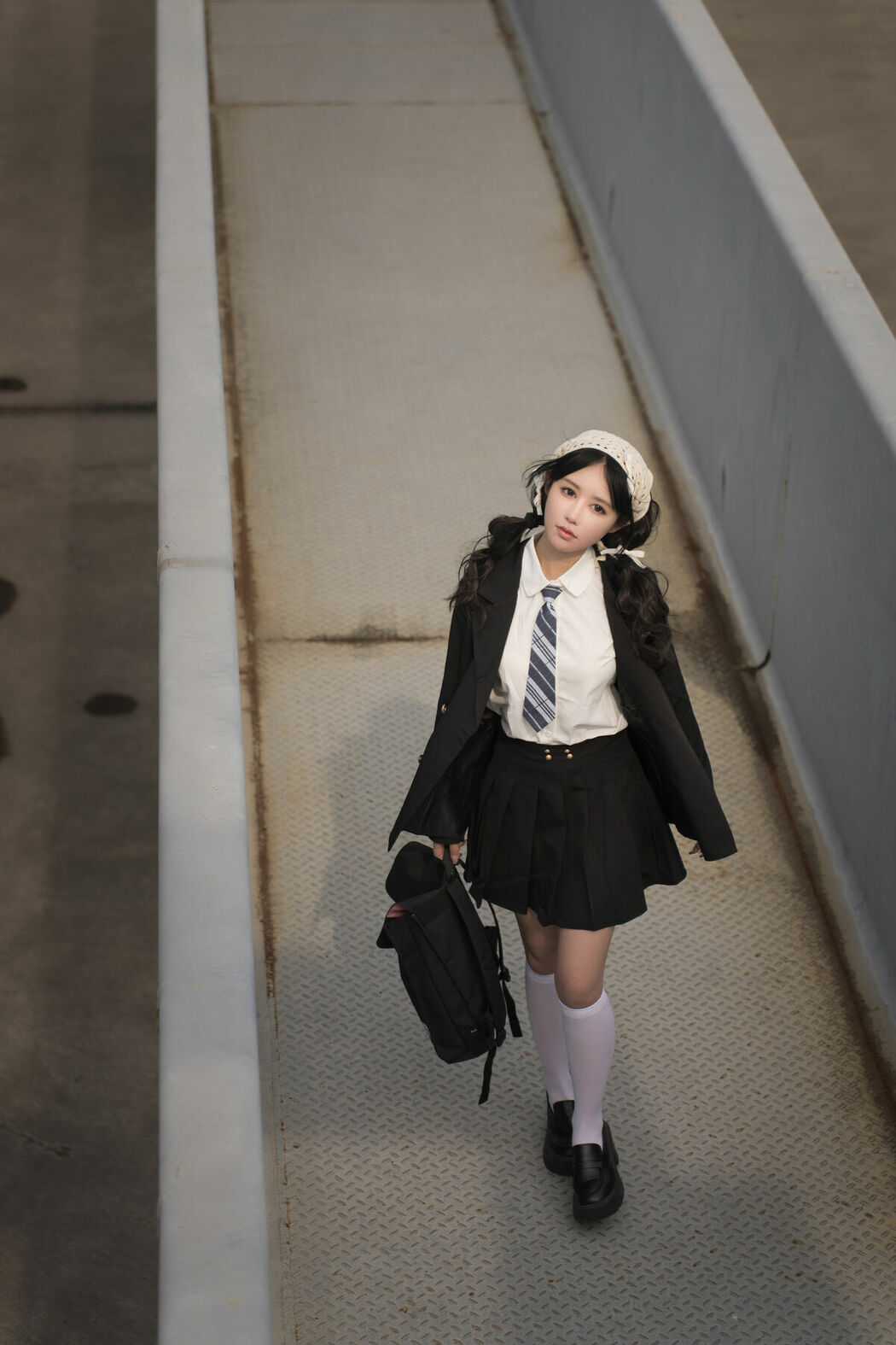 YiTuYu艺图语 Vol.8841 Yuan Yuan Cheng (33P)