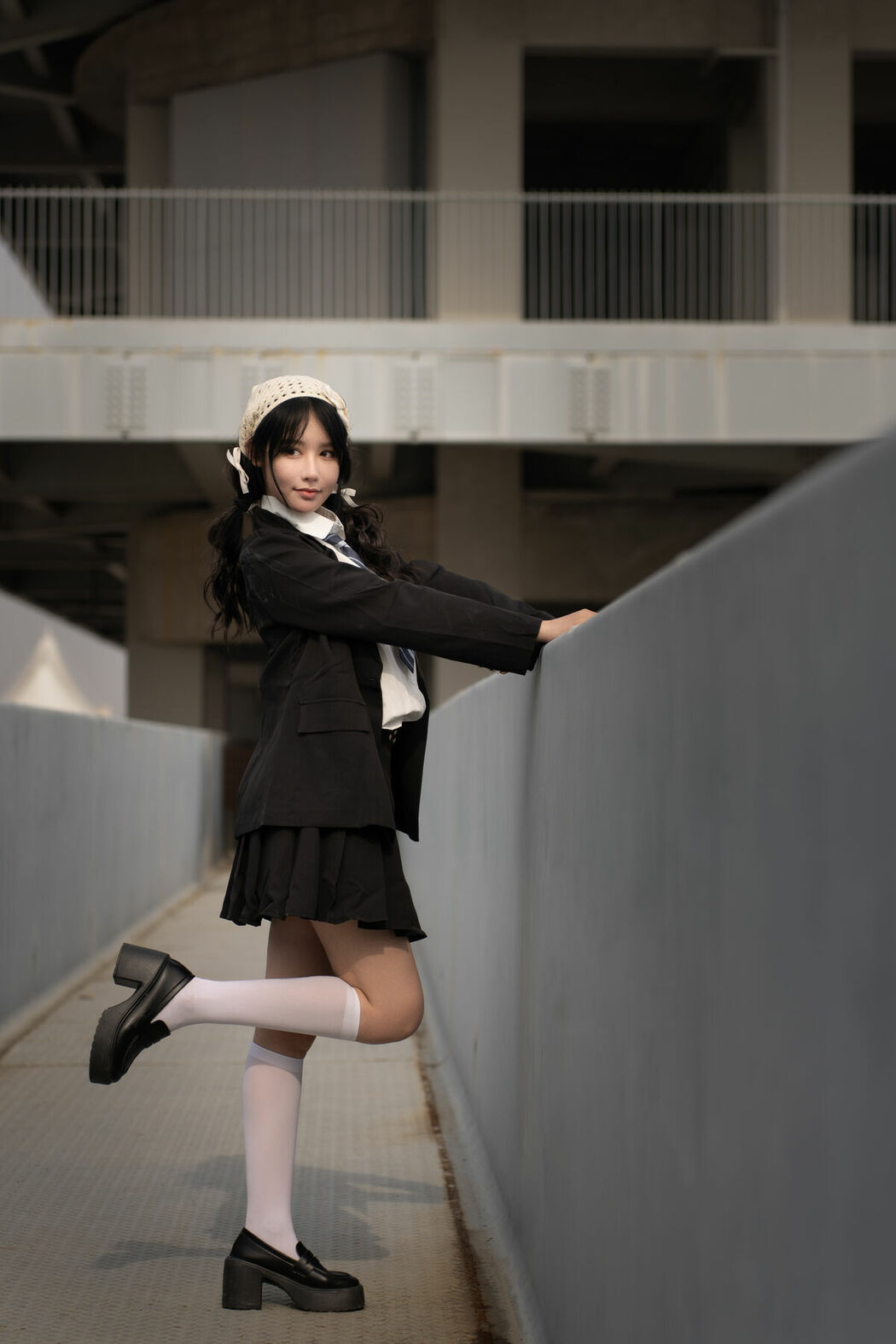 YiTuYu艺图语 Vol.8841 Yuan Yuan Cheng (33P)