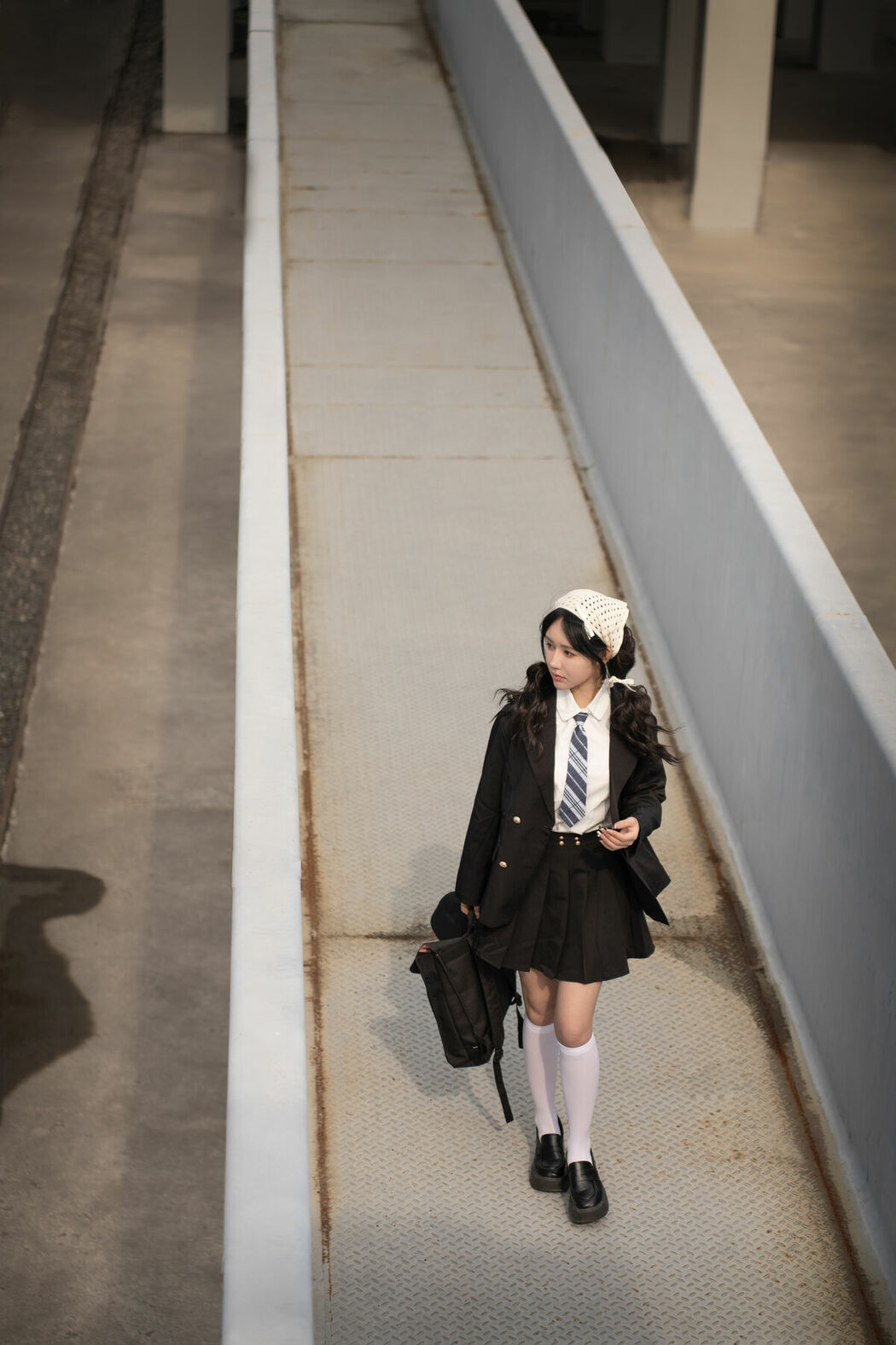 YiTuYu艺图语 Vol.8841 Yuan Yuan Cheng (33P)