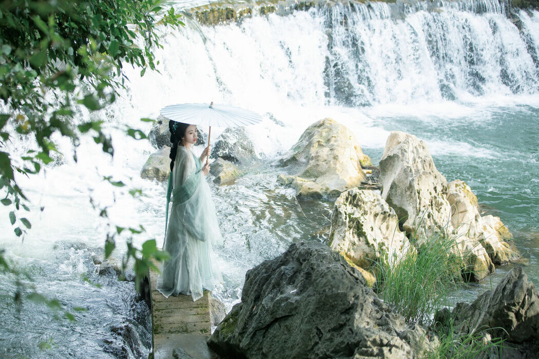 YiTuYu艺图语 Vol.8840 Ku Ku (23P)