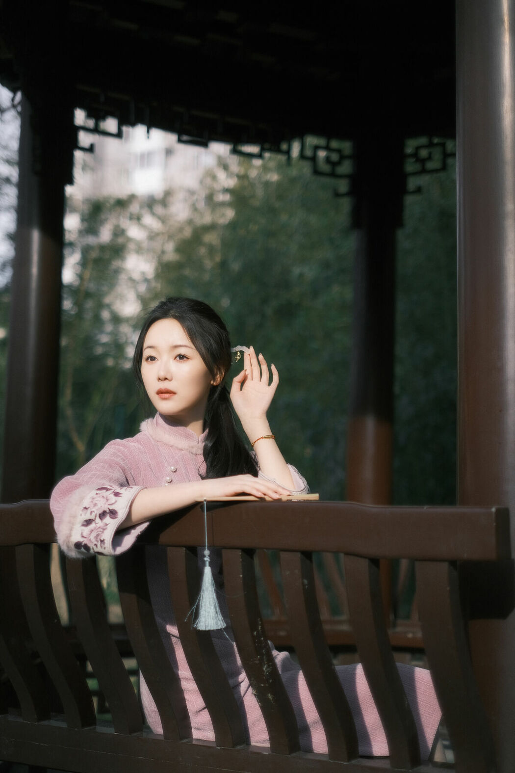 YiTuYu艺图语 Vol.8849 Xiao Ye Ye Lou Xin Yue Moon (21P)