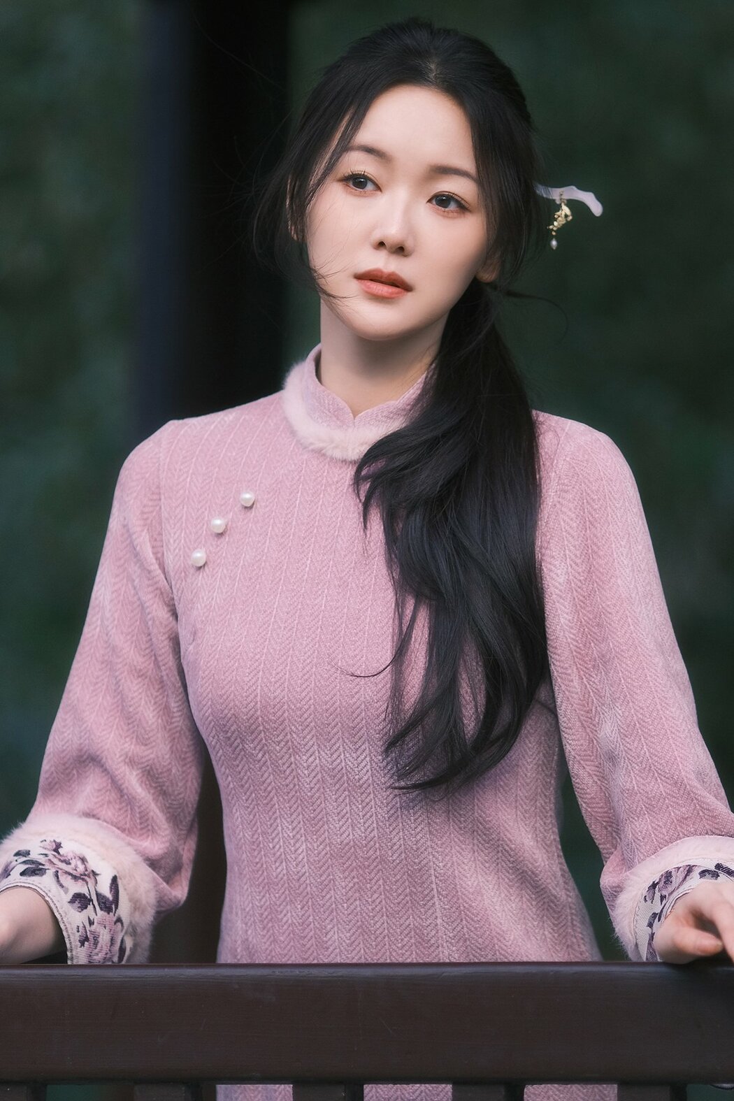 YiTuYu艺图语 Vol.8849 Xiao Ye Ye Lou Xin Yue Moon (21P) Cover Photo