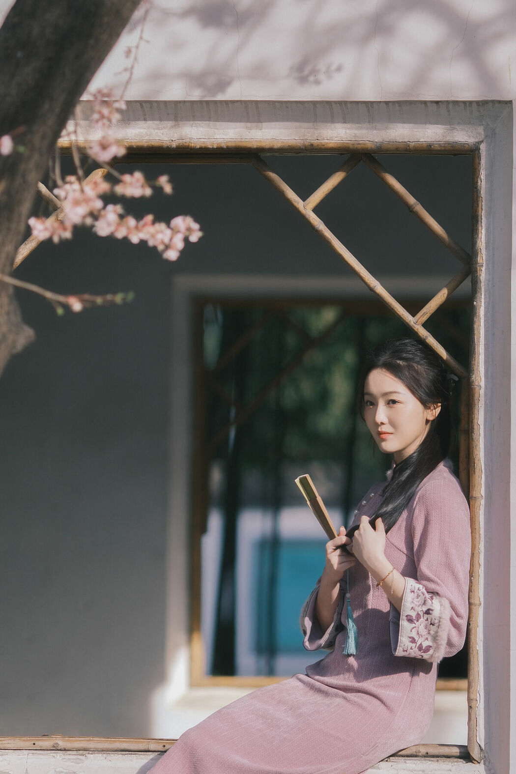 YiTuYu艺图语 Vol.8849 Xiao Ye Ye Lou Xin Yue Moon (21P)