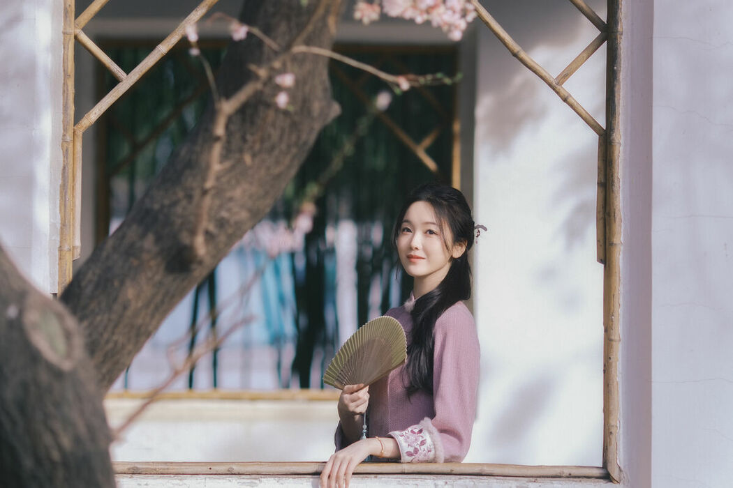 YiTuYu艺图语 Vol.8849 Xiao Ye Ye Lou Xin Yue Moon (21P)