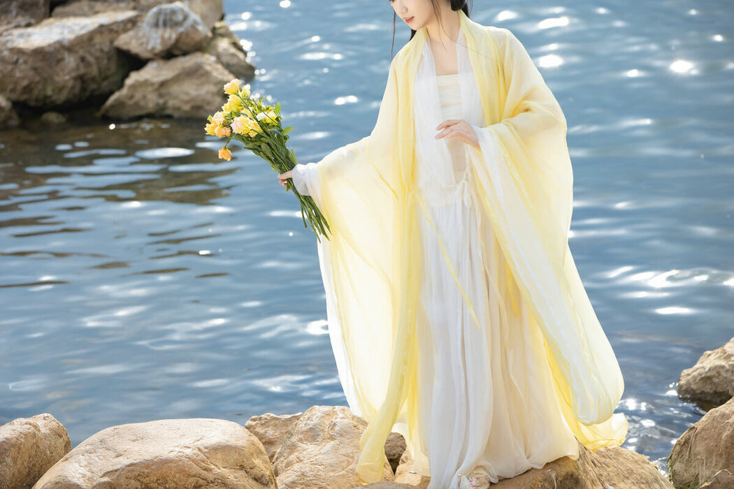 YiTuYu艺图语 Vol.8851 Wan Jiang Ting (47P)