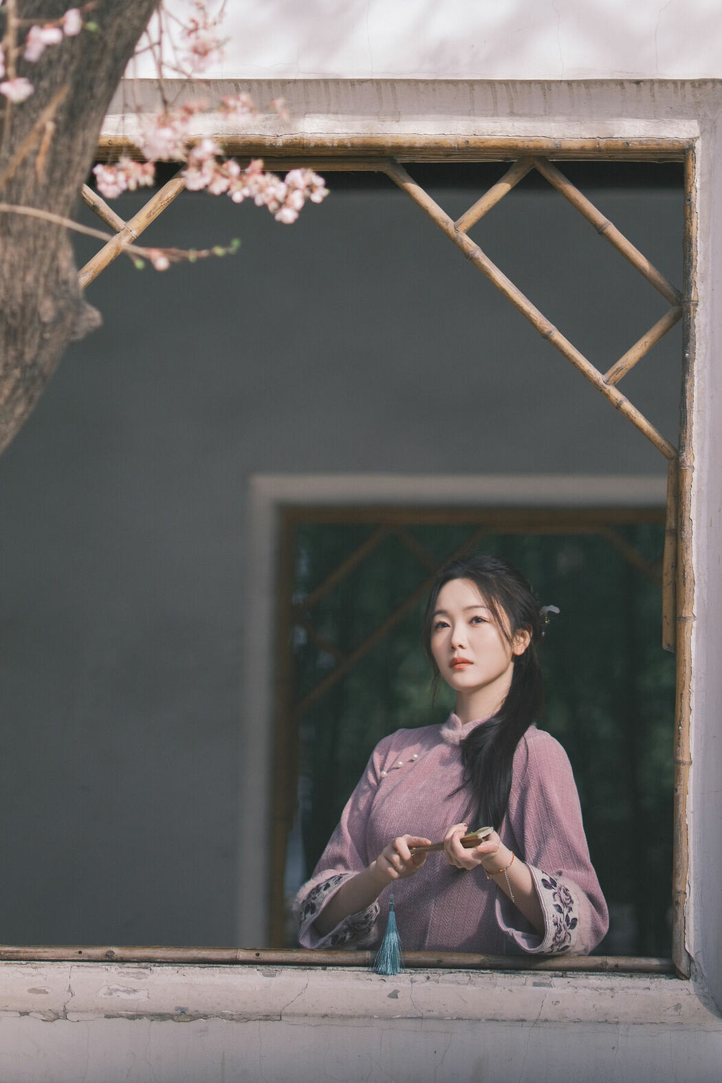 YiTuYu艺图语 Vol.8849 Xiao Ye Ye Lou Xin Yue Moon (21P)