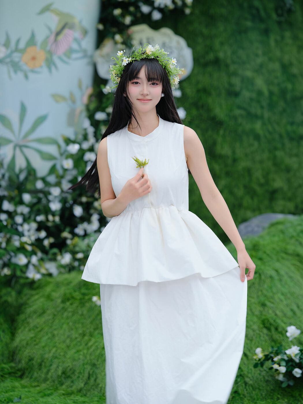 YiTuYu艺图语 Vol.8850 Leng Ku Wang Ye (17P)