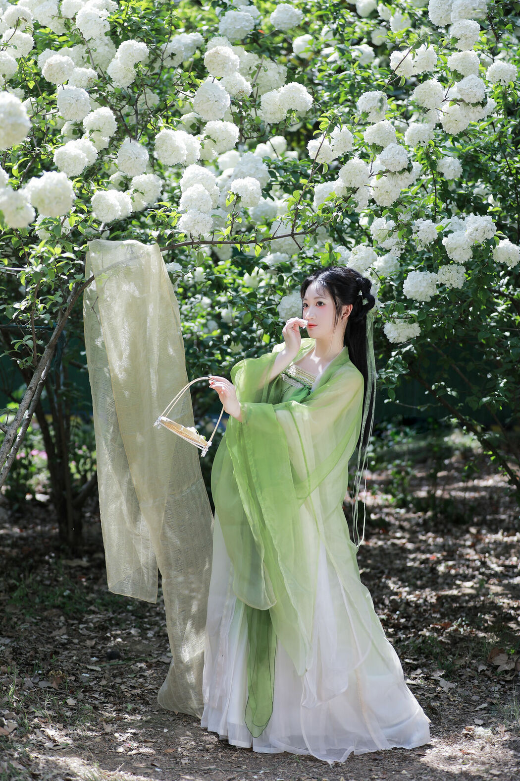 YiTuYu艺图语 Vol.8856 Xiao Bing Gan (24P)