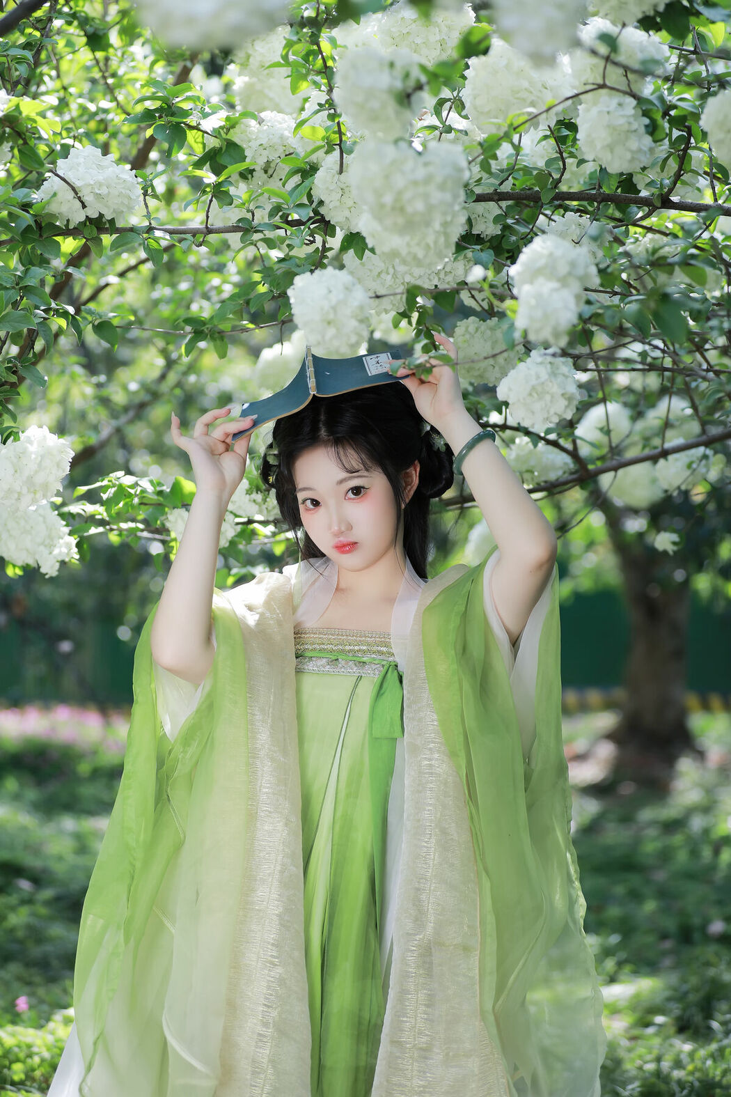 YiTuYu艺图语 Vol.8856 Xiao Bing Gan (24P)