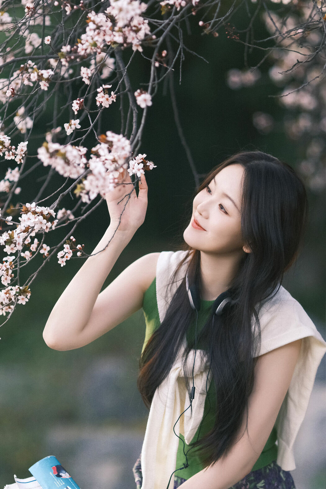 YiTuYu艺图语 Vol.8858 Xiao Ye Ye Lou Xin Yue Moon (21P)