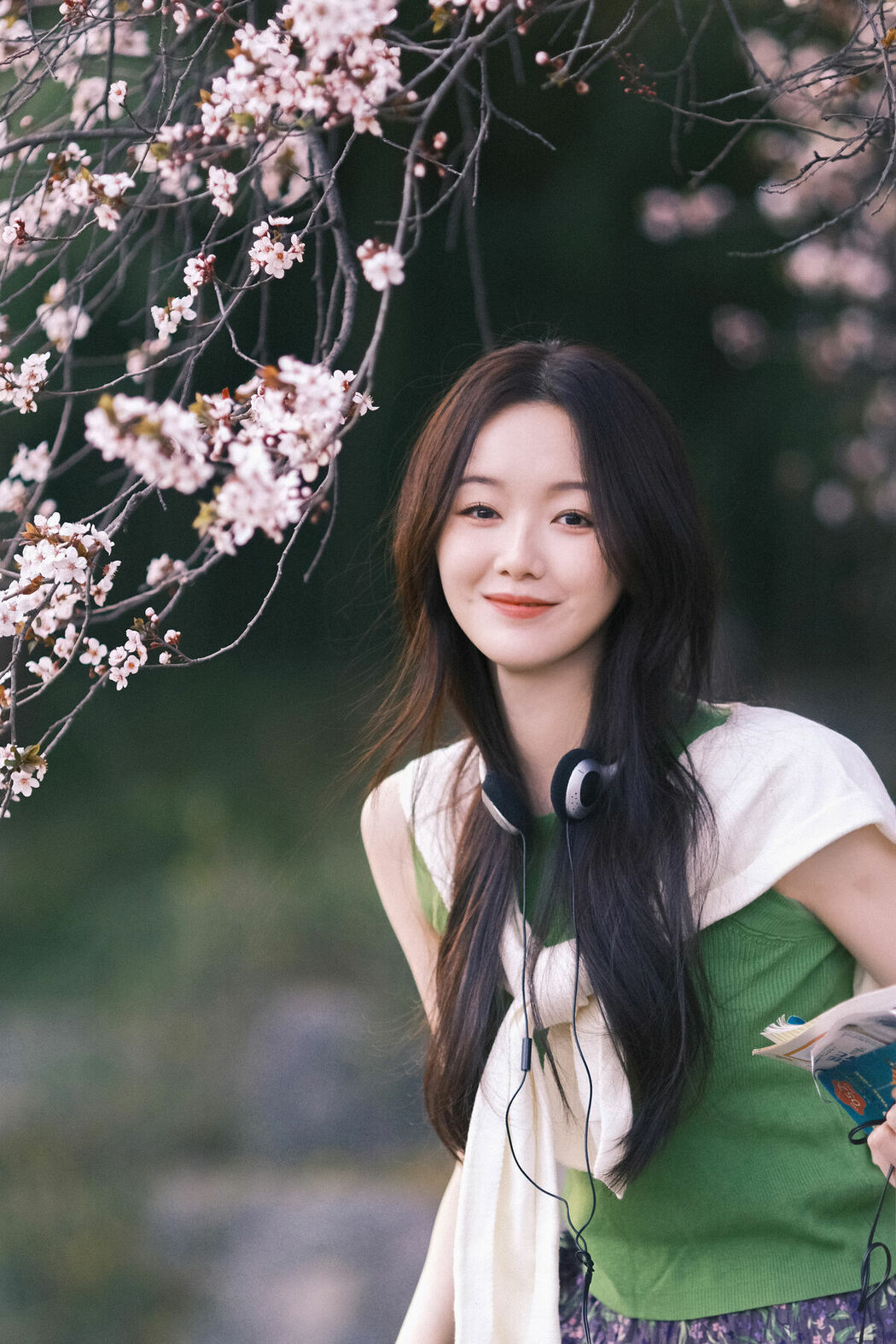 YiTuYu艺图语 Vol.8858 Xiao Ye Ye Lou Xin Yue Moon (21P)