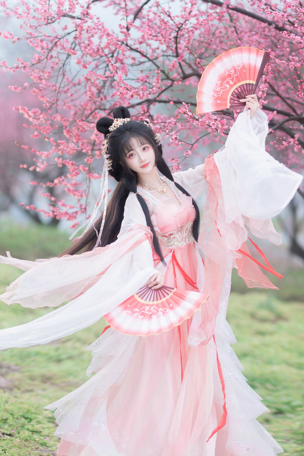 YiTuYu艺图语 Vol.8854 Qi Luo Sheng De Xiao Su Su (22P)