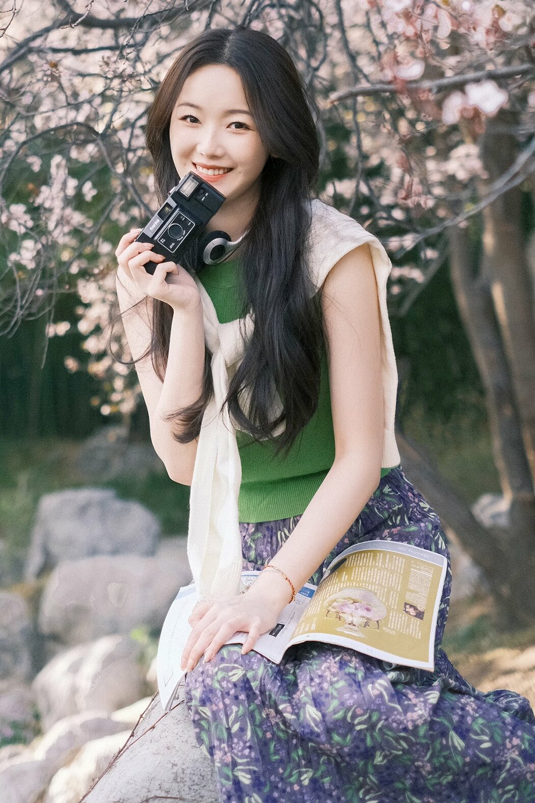 YiTuYu艺图语 Vol.8858 Xiao Ye Ye Lou Xin Yue Moon (21P) Cover Photo