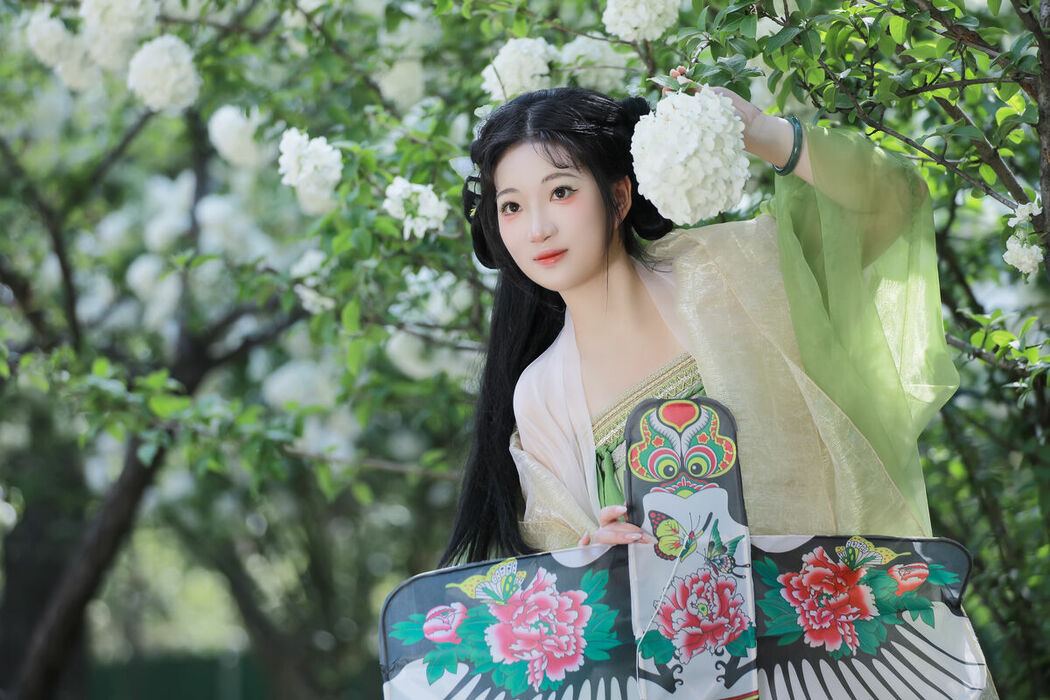 YiTuYu艺图语 Vol.8856 Xiao Bing Gan (24P)