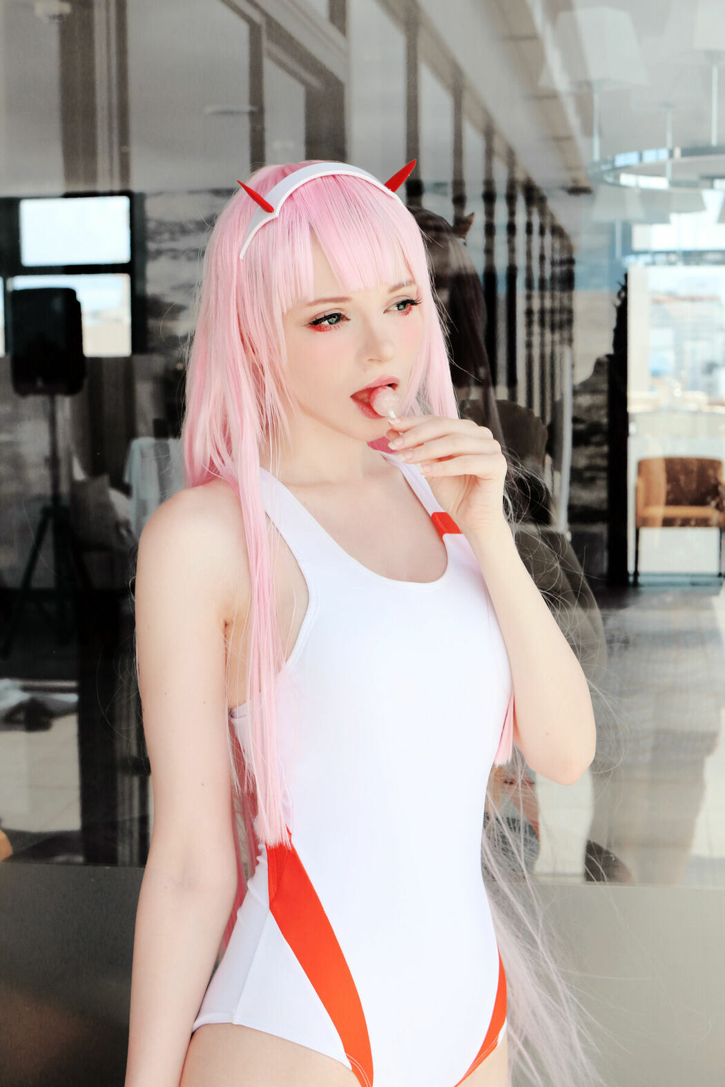 Coser@Peach milky – ZeroTwo (79P)