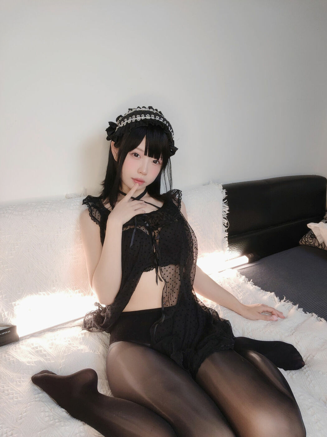 Coser@十万珍吱伏特 – 黑兔 (61P)