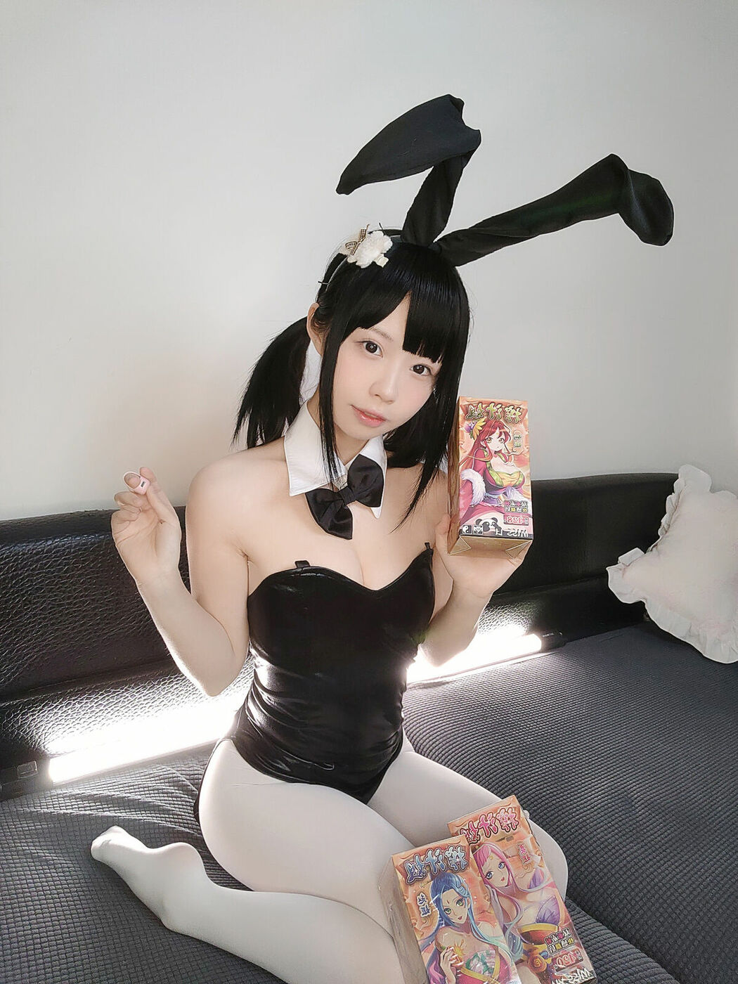 Coser@十万珍吱伏特 – 黑兔 (61P)