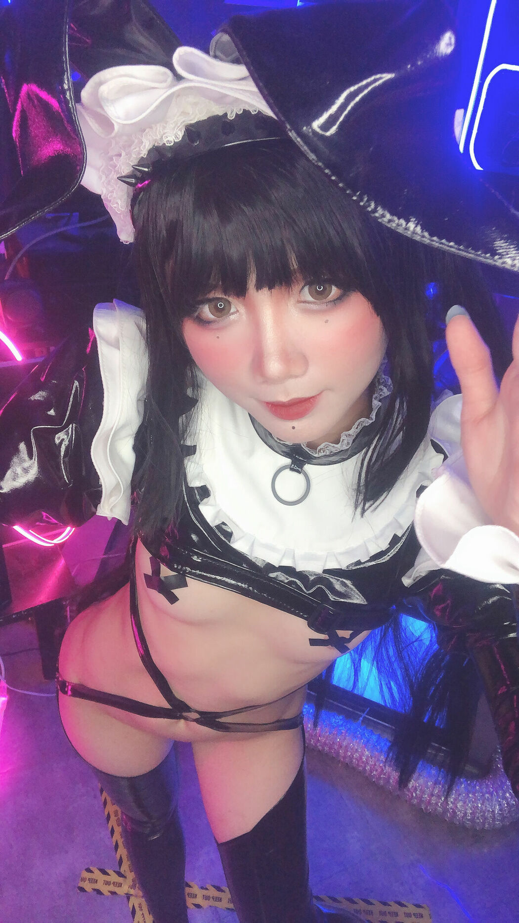 Coser@PoppaChan – Zenith Bunny 黑色胶袜 十字乳贴 (79P – 13V)