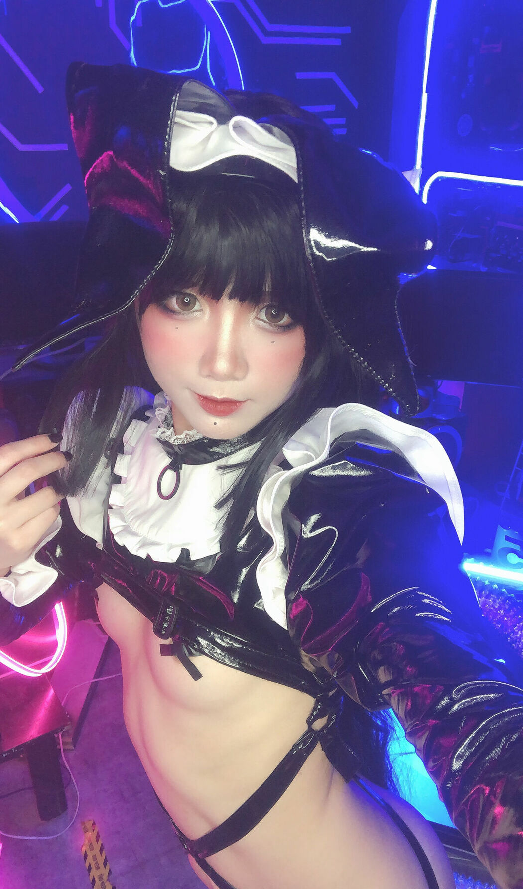 Coser@PoppaChan – Zenith Bunny 黑色胶袜 十字乳贴 (79P – 13V)