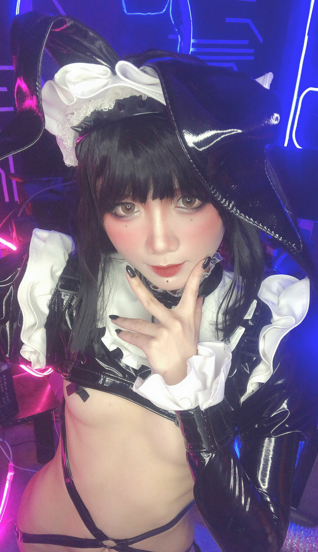 Coser@PoppaChan – Zenith Bunny 黑色胶袜 十字乳贴 (79P – 13V)