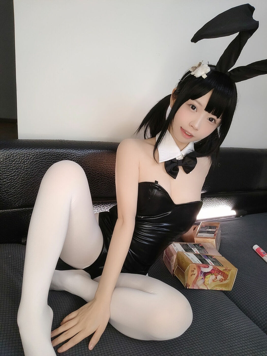 Coser@十万珍吱伏特 – 黑兔 (61P)