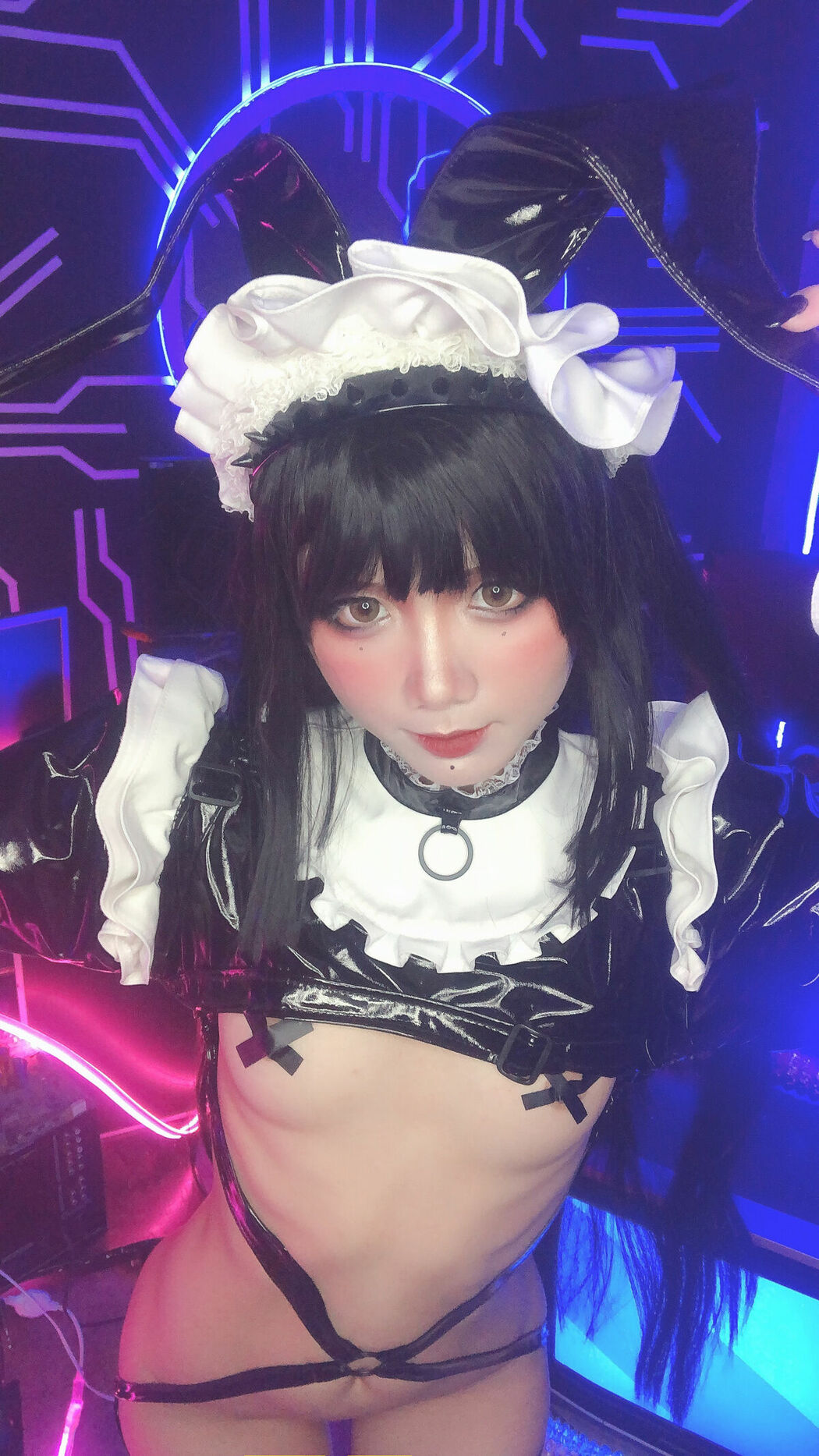 Coser@PoppaChan – Zenith Bunny 黑色胶袜 十字乳贴 (79P – 13V)