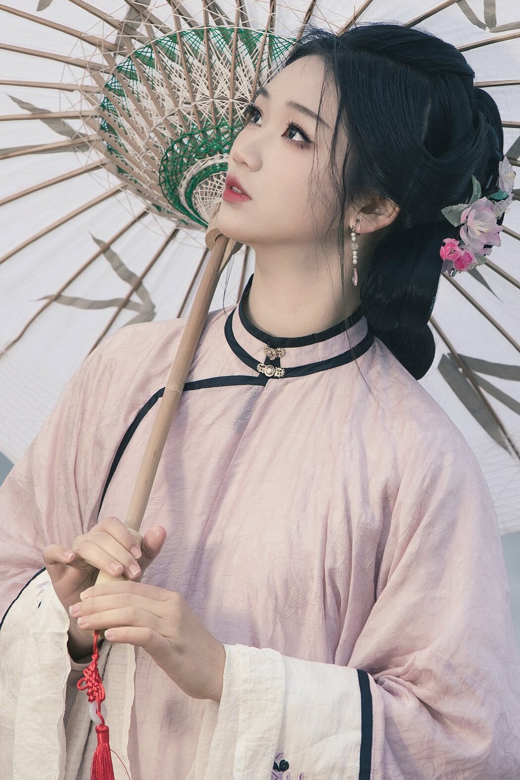 YiTuYu艺图语 Vol.8869 Yi Ming (43P) Cover Photo