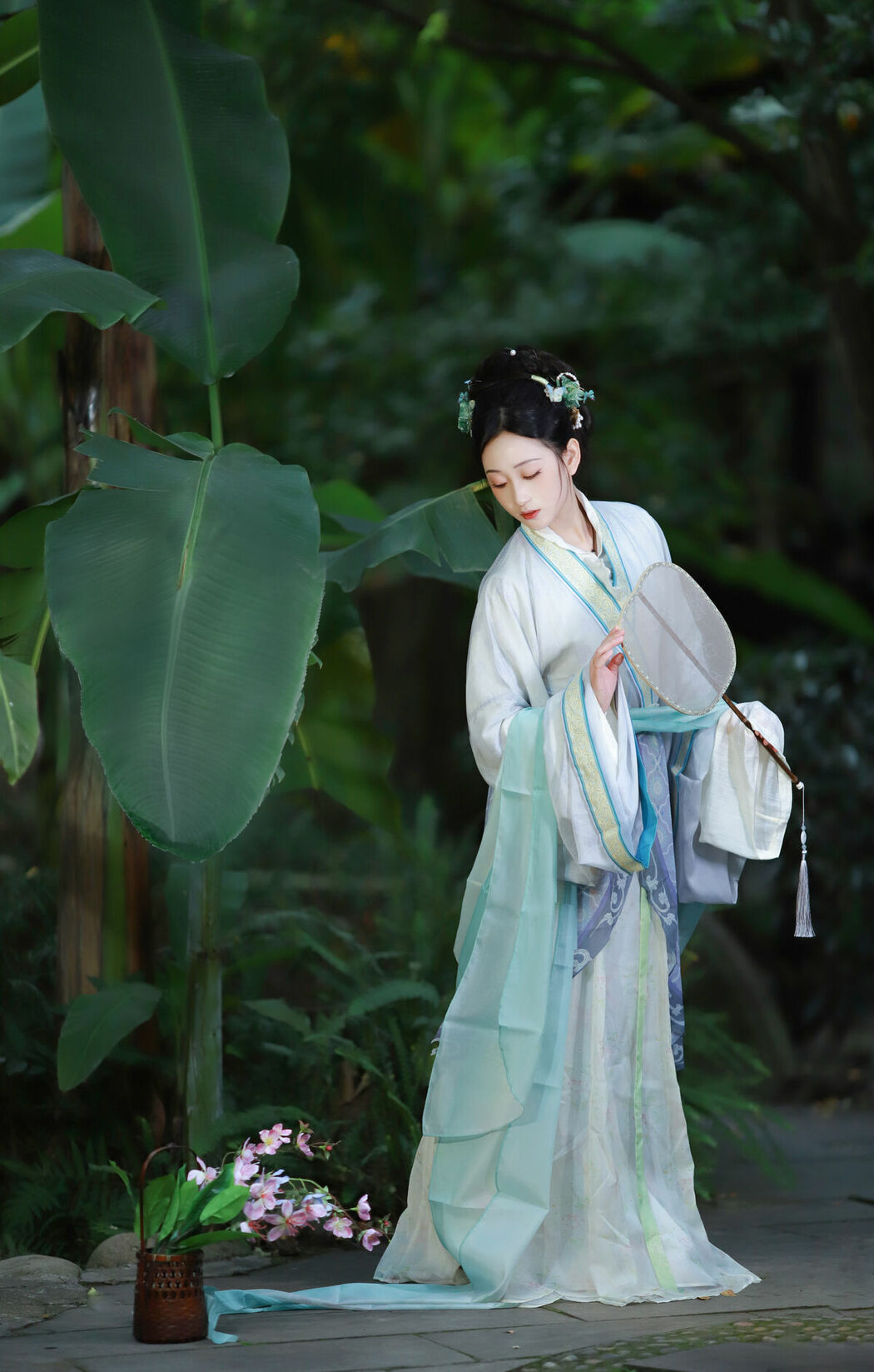 YiTuYu艺图语 Vol.8859 Xiao Wang Sui Bin Bin (14P)