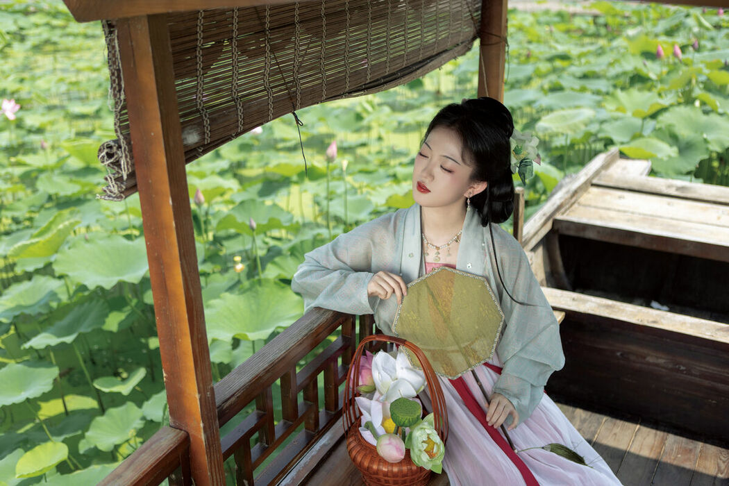 YiTuYu艺图语 Vol.8865 Ying Ying (34P)