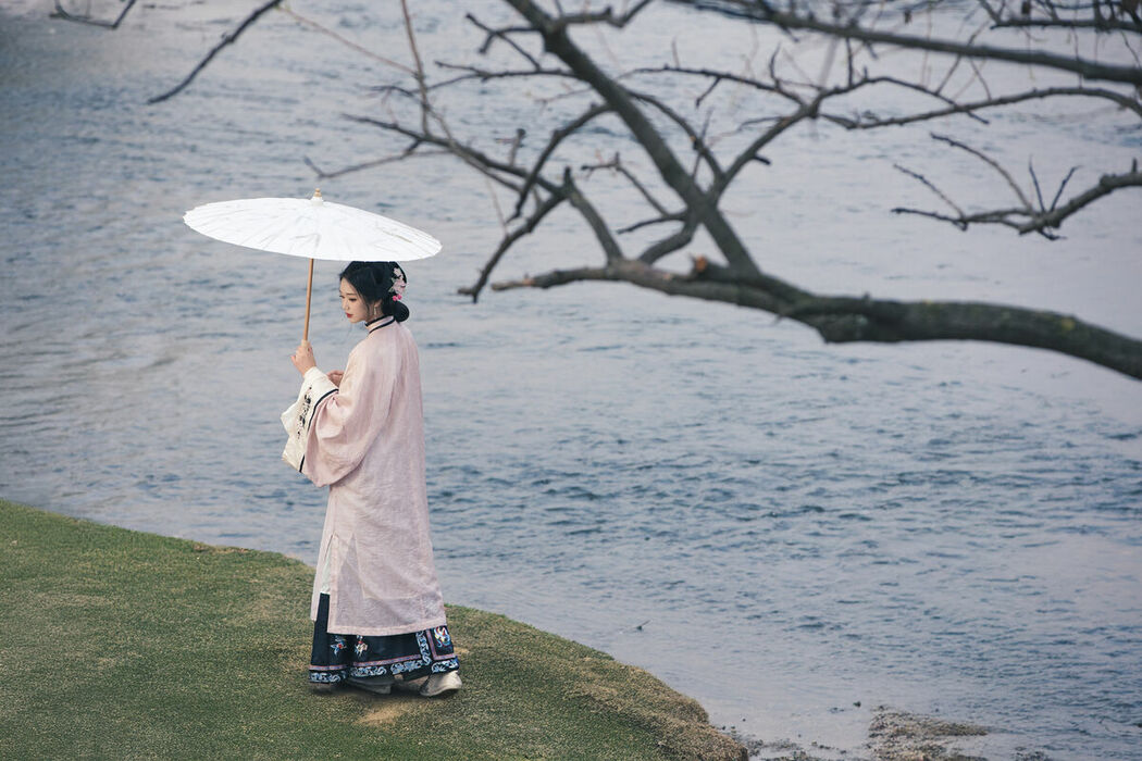 YiTuYu艺图语 Vol.8869 Yi Ming (43P)